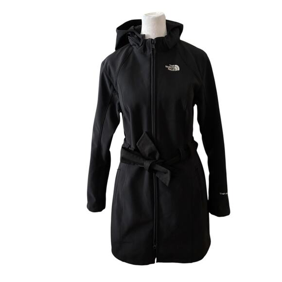 The North Face Black Ski Jacket for Ultimate Winter Performance - Picture 1 of 16